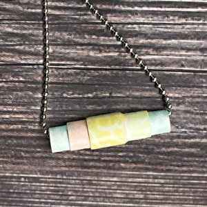 Easy Paper Bead Necklace Tutorial