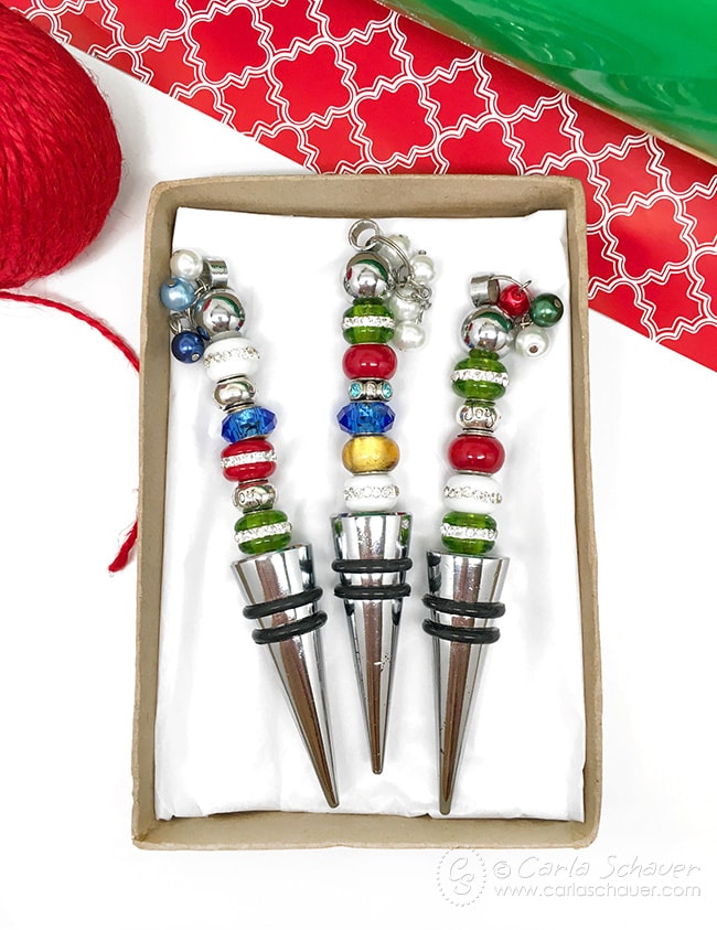 A great hostess gift for holiday parties. I can make these, and the wine tags are free printables! from carlaschauer.com