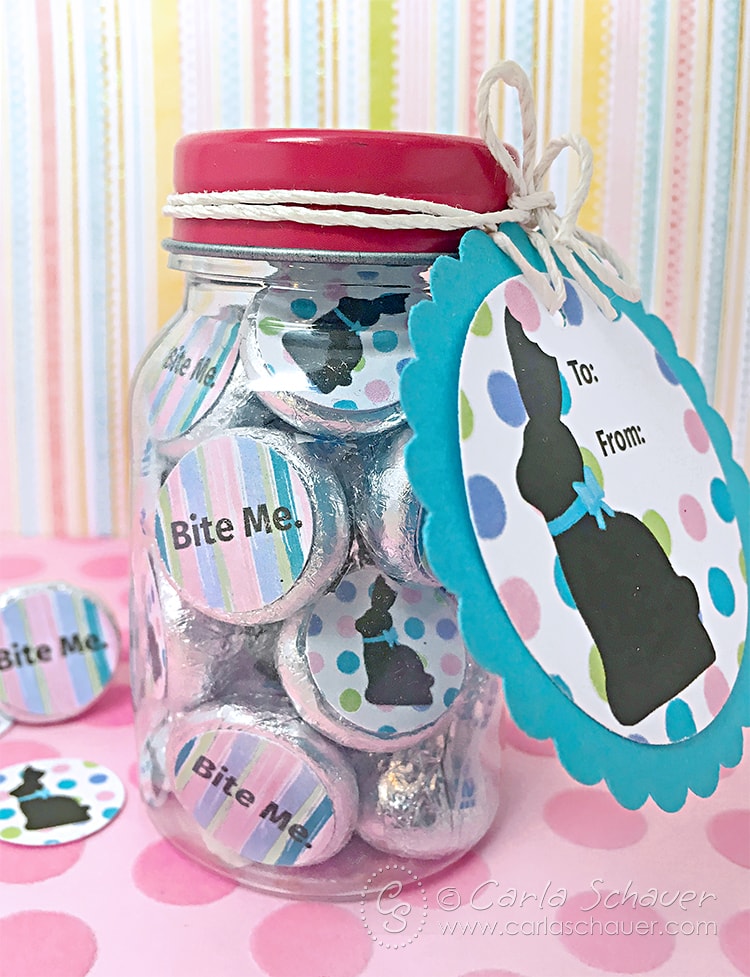 "Bite Me" Chocolate Candy Jar with free printable candy labels. Hilarious! |carlaschauer.com