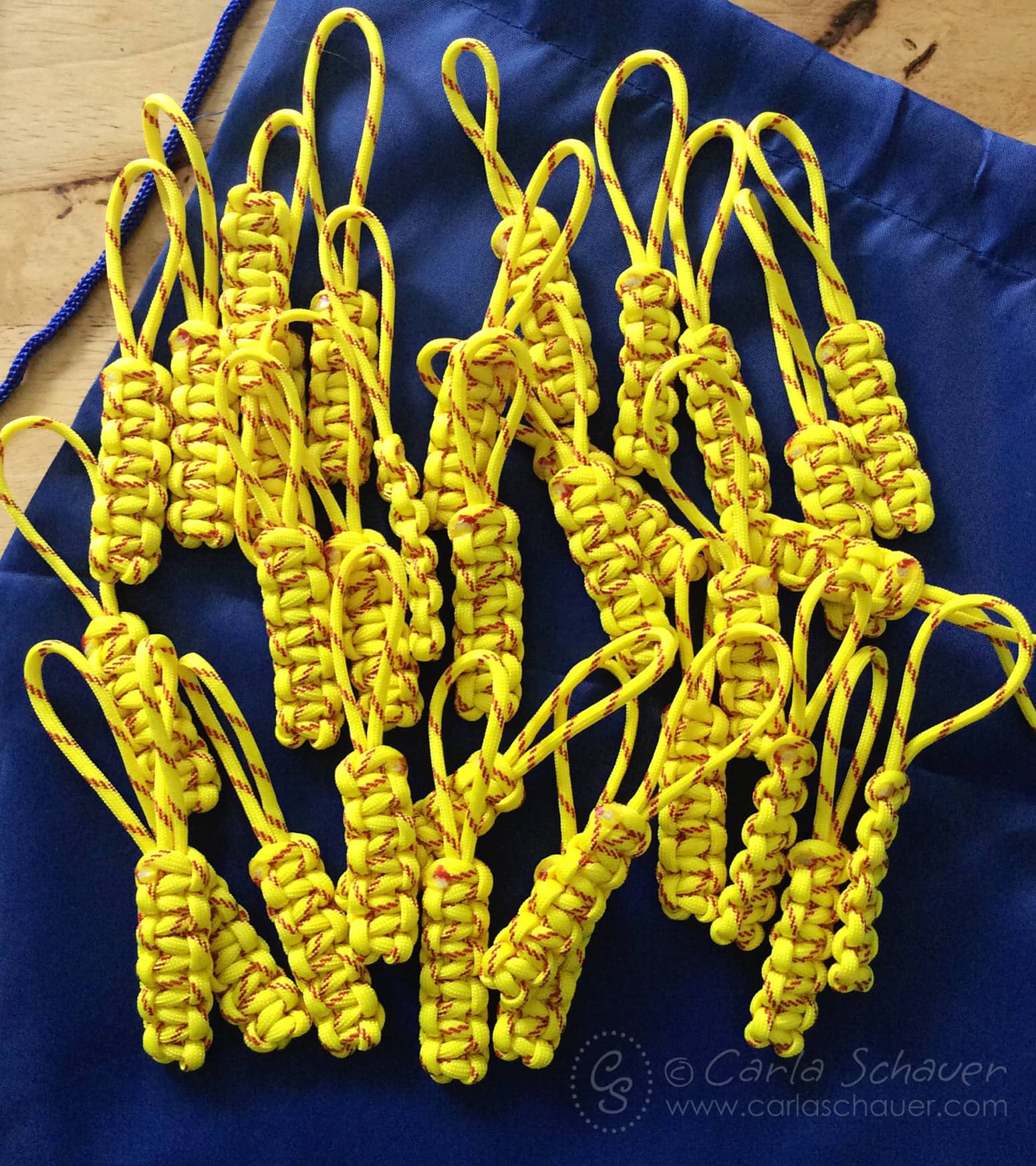 Make Simple DIY Paracord Water Bottle Holders - Carla Schauer Designs